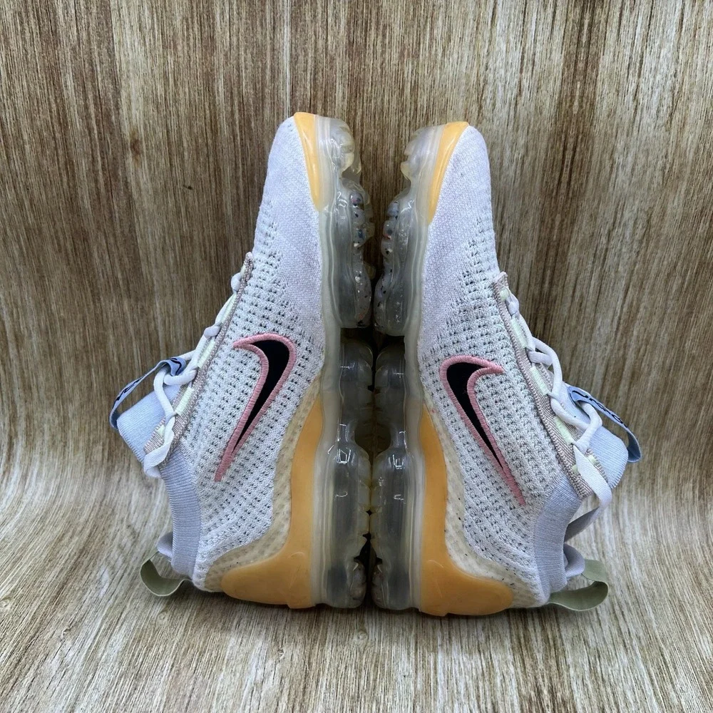 Nike Air VaporMax 2021 Flyknit Kid's 4Y Mismatched Swoosh DQ7758-100 Sneakers